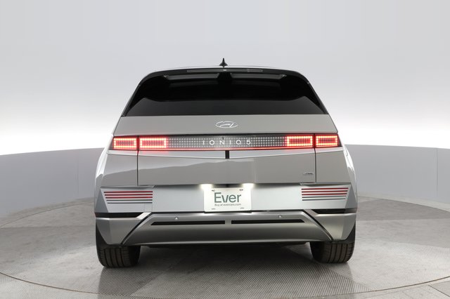 2023 Hyundai IONIQ 5 — photo 9 of 26