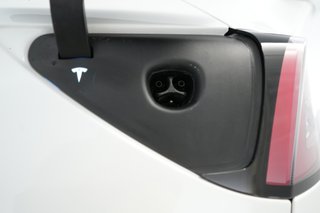 2022 Tesla Model Y — photo 8 of 26
