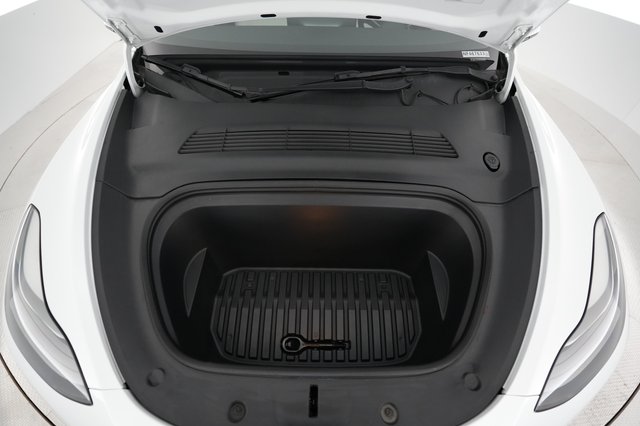 2022 Tesla Model Y — photo 19 of 24
