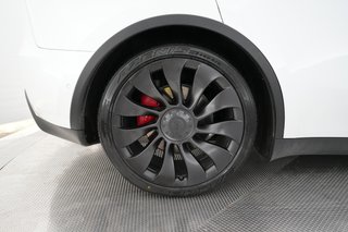 2022 Tesla Model Y — photo 7 of 26