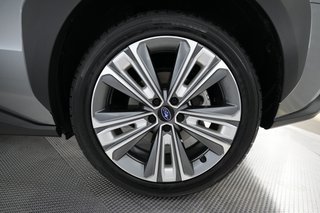 2023 Subaru Solterra — photo 7 of 22