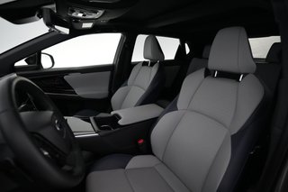 2023 Subaru Solterra — photo 3 of 22