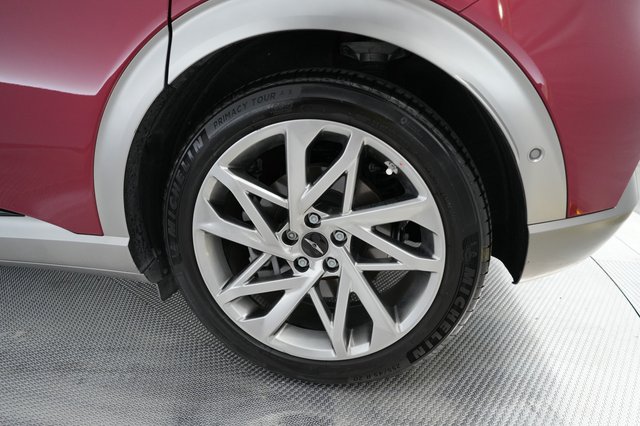 2023 Genesis GV60 — photo 15 of 19