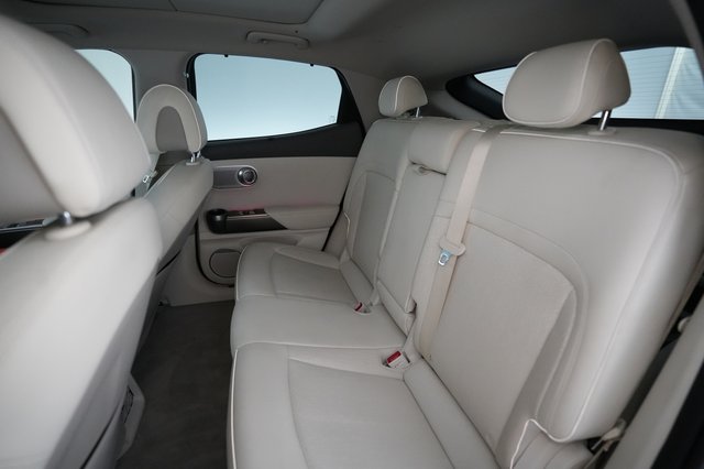 2023 Genesis GV60 — photo 17 of 19