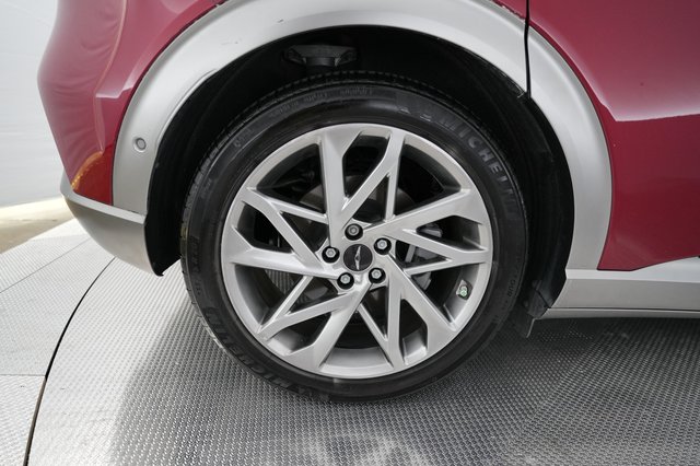 2023 Genesis GV60 — photo 7 of 19