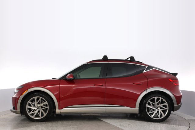 2023 Genesis GV60 — photo 12 of 19