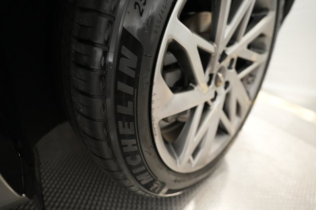 2023 Genesis GV60 — photo 24 of 37