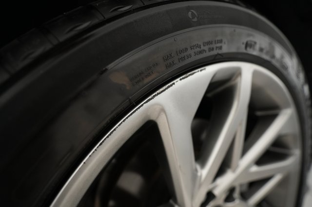 2023 Genesis GV60 — photo 29 of 37