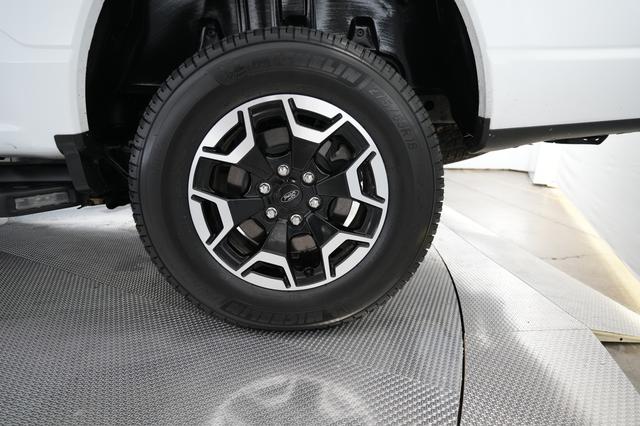 2023 Ford F-150 Lightning — photo 7 of 15