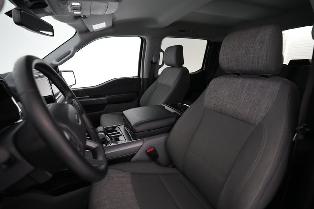 2023 Ford F-150 Lightning — photo 3 of 15