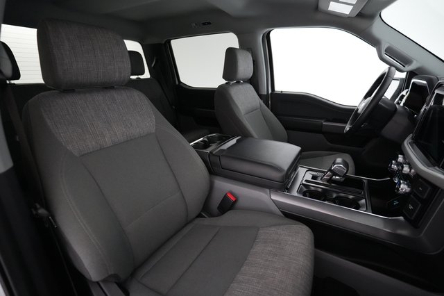 2023 Ford F-150 Lightning — photo 12 of 15
