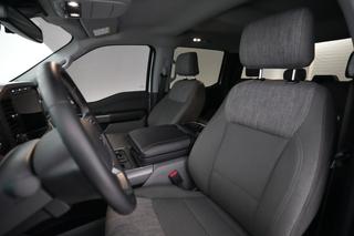 2023 Ford F-150 Lightning — photo 3 of 15
