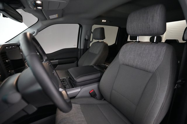 2023 Ford F-150 Lightning — photo 3 of 15