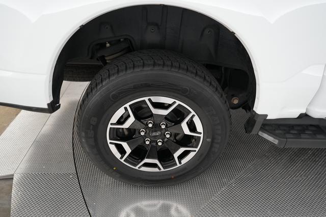 2023 Ford F-150 Lightning — photo 10 of 15
