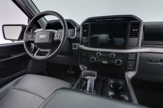 2023 Ford F-150 Lightning — photo 14 of 20