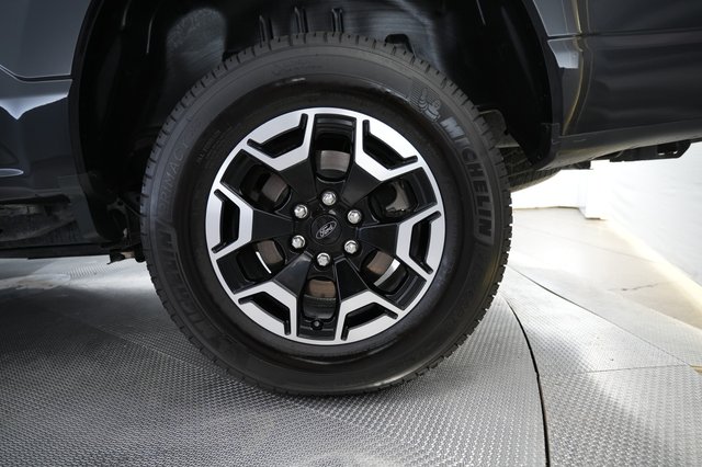 2023 Ford F-150 Lightning — photo 9 of 18