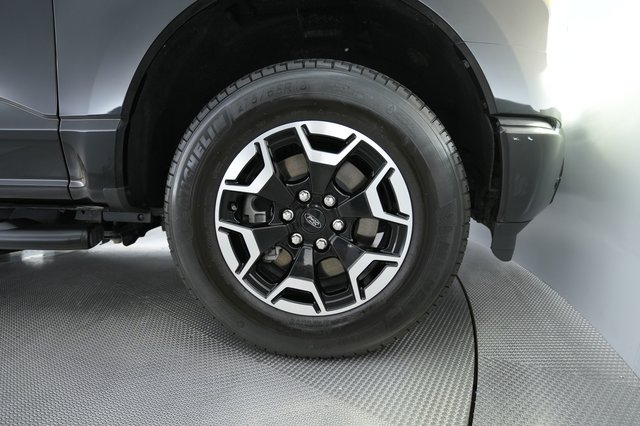 2023 Ford F-150 Lightning — photo 11 of 18
