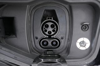 2023 Ford F-150 Lightning — photo 8 of 20