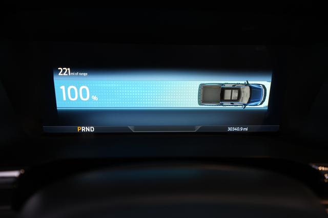 2023 Ford F-150 Lightning — photo 5 of 18
