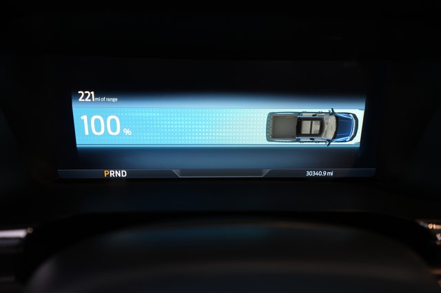 2023 Ford F-150 Lightning — photo 5 of 18