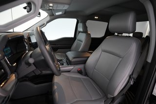 2023 Ford F-150 Lightning — photo 3 of 20