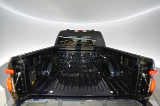 2023 Ford F-150 Lightning — photo 6 of 15
