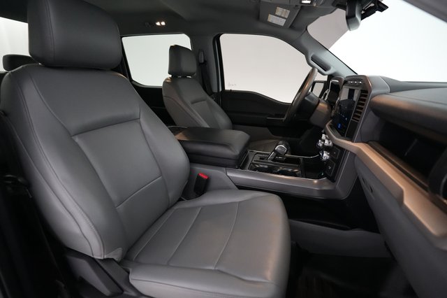 2023 Ford F-150 Lightning — photo 12 of 18