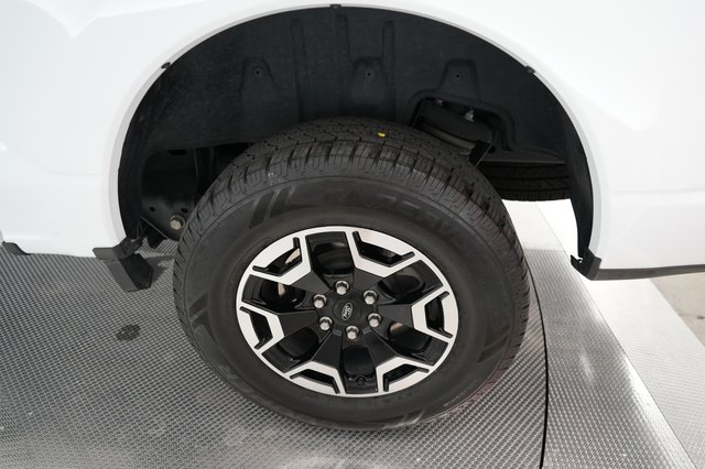 2023 Ford F-150 Lightning — photo 10 of 18