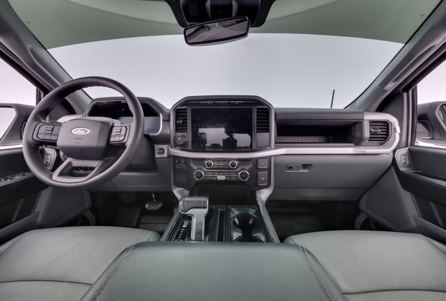 2023 Ford F-150 Lightning — photo 15 of 18