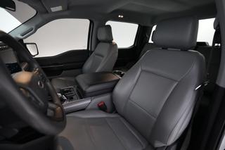 2023 Ford F-150 Lightning — photo 3 of 18