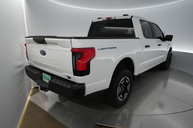 2023 Ford F-150 Lightning — photo 2 of 18