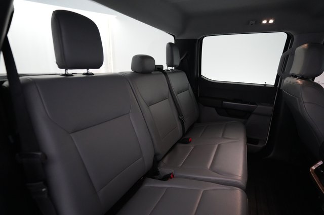2023 Ford F-150 Lightning — photo 4 of 18