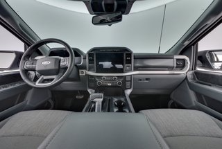 2023 Ford F-150 Lightning — photo 13 of 18
