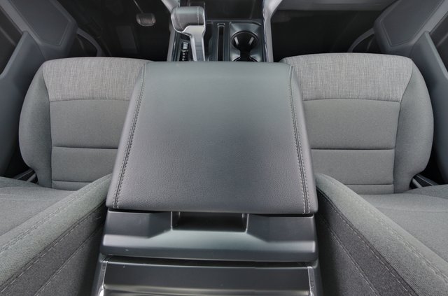 2023 Ford F-150 Lightning — photo 14 of 18