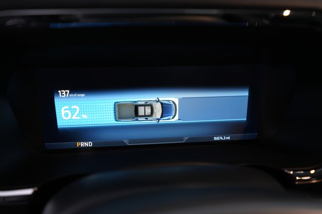 2023 Ford F-150 Lightning — photo 5 of 18