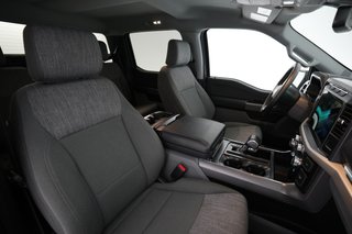 2023 Ford F-150 Lightning — photo 4 of 18