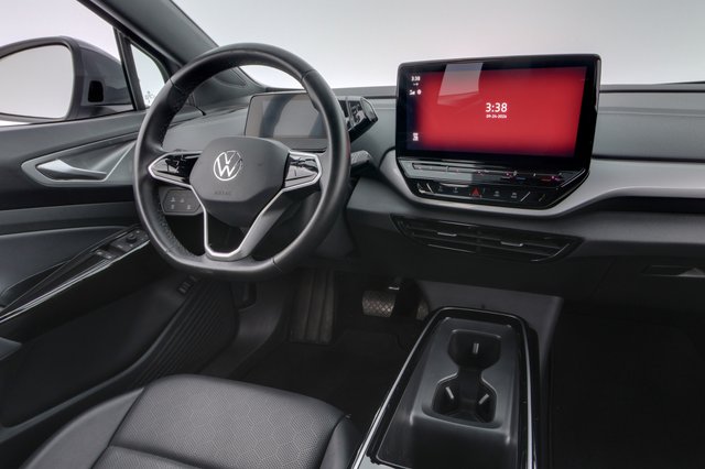 2023 Volkswagen ID.4 — photo 20 of 23