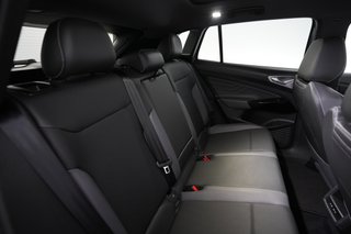 2023 Volkswagen ID.4 — photo 4 of 23