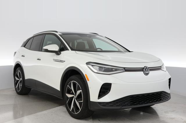 2023 Volkswagen ID.4 — photo 9 of 18