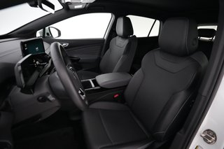 2023 Volkswagen ID.4 — photo 3 of 18