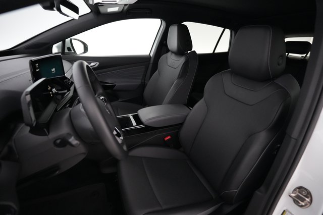 2023 Volkswagen ID.4 — photo 3 of 18