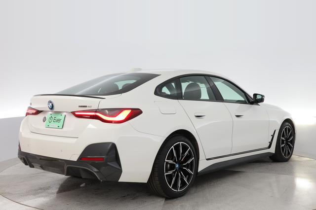 2023 BMW i4 — photo 2 of 25