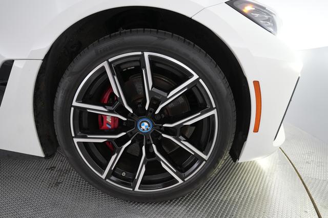 2023 BMW i4 — photo 7 of 25