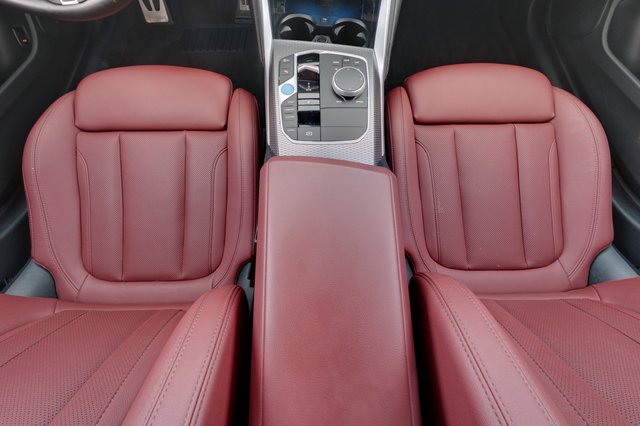 2023 BMW i4 — photo 22 of 25