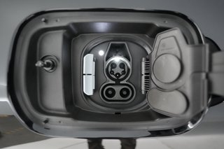 2023 BMW i4 — photo 8 of 23