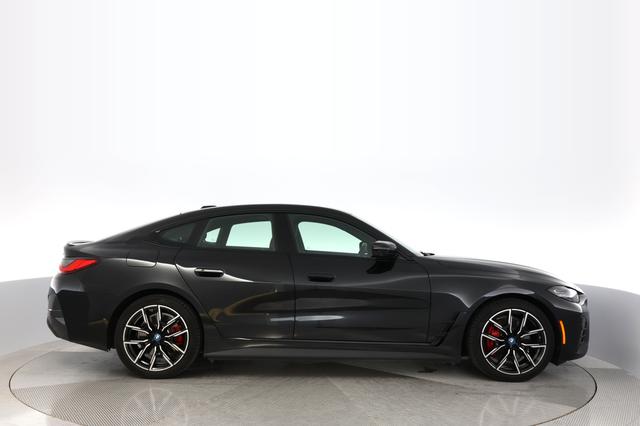 2023 BMW i4 — photo 10 of 23