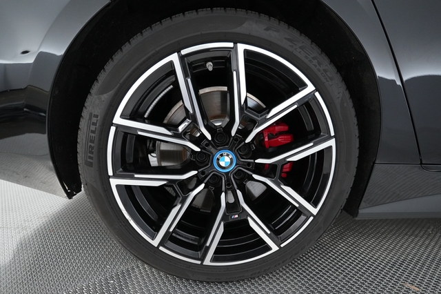 2023 BMW i4