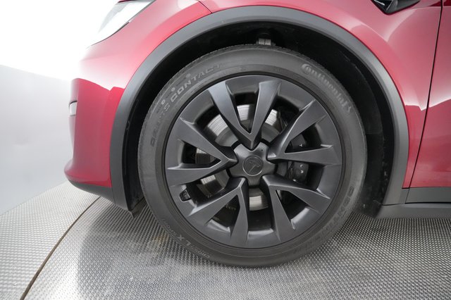 2023 Tesla Model X — photo 16 of 23