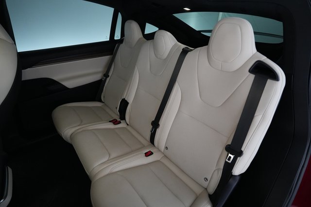 2023 Tesla Model X — photo 19 of 23