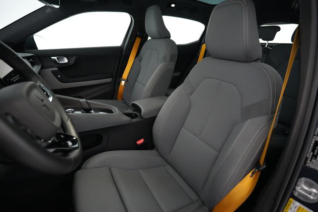 2023 Polestar 2 — photo 3 of 21
